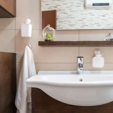 Spacious Near The Old Town Daire