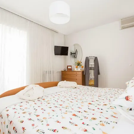 Daire Spacious Near The Old Town Dubrovnik