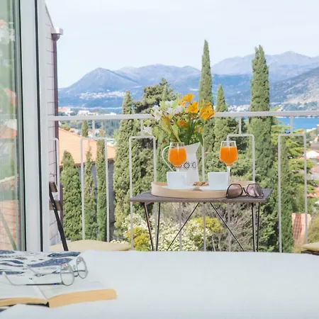 Spacious Near The Old Town *