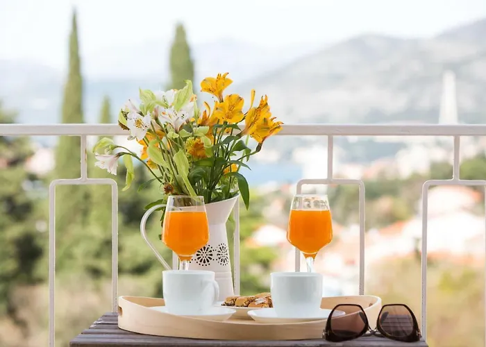 Spacious Near The Old Town *