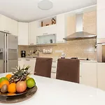 Spacious Near The Old Town Ντουμπρόβνικ