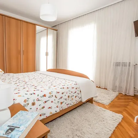 Spacious Near The Old Town Ντουμπρόβνικ